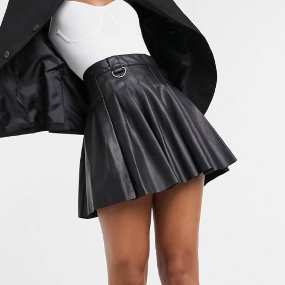 NWT BERSHKA PLEATHER MINI SKIRT
